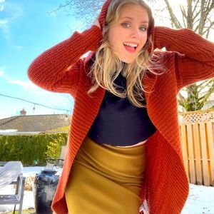 Red/burnt orange cardigan 🍁🍂
